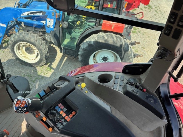 Tractors  Case Puma 185 Tractor Photo