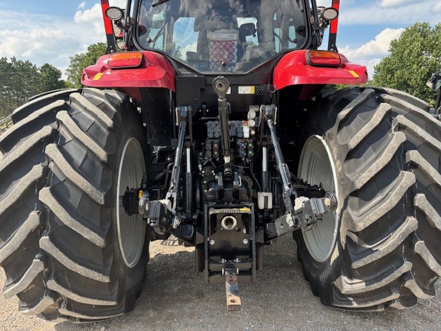 Tractors  Case Puma 185 Tractor Photo