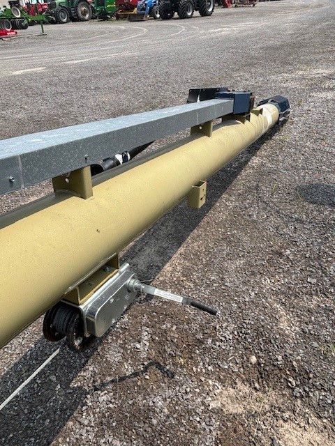 Harvest International T1062 Portable Auger