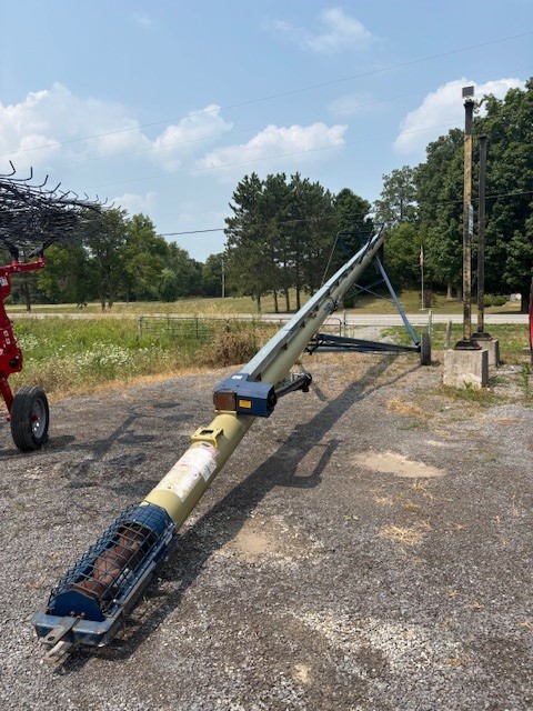 Attachments  Harvest International T1062 Portable Auger Photo