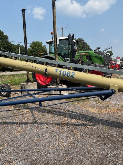 Attachments  Harvest International T1062 Portable Auger Photo