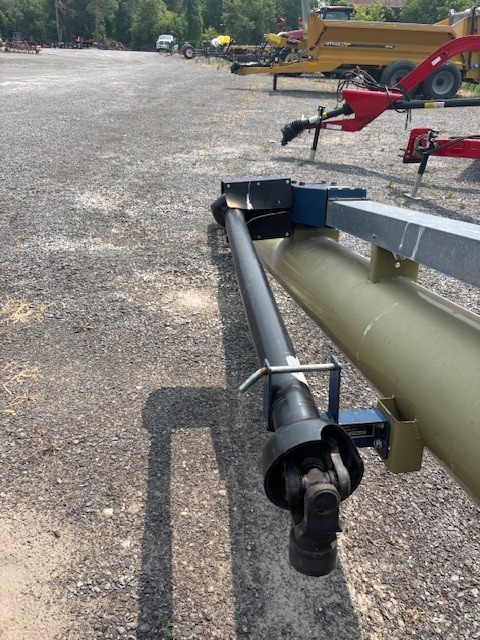 Attachments  Harvest International T1062 Portable Auger Photo