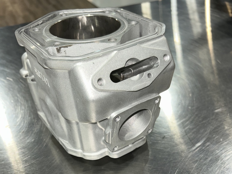 Snowmobiles  NEW REMAN NICASIL PLATED CYLINDER FOR SKIDOO 600 HO CARBURETED ENGINE Photo
