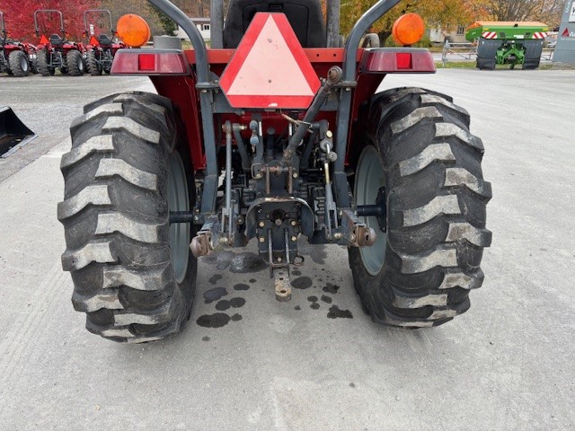Tractors  Massey Ferguson 1540L Tractor & Loader Photo