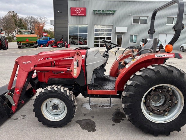 Tractors  Massey Ferguson 1540L Tractor & Loader Photo