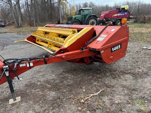 Hay & Forage  New Holland 1465 Haybine Photo
