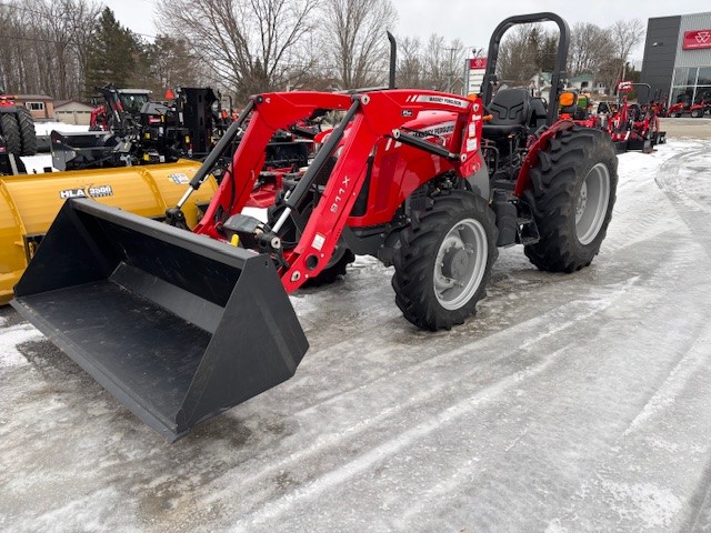 Massey Ferguson 2607 H Tractor & Loader