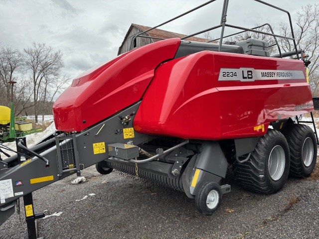 Massey Ferguson Large Square Baler LB2234