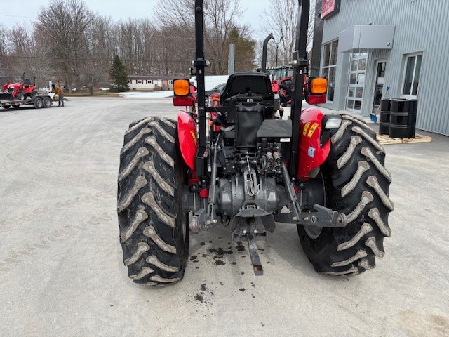 Tractors  Massey Ferguson 2607 H Tractor & Loader Photo
