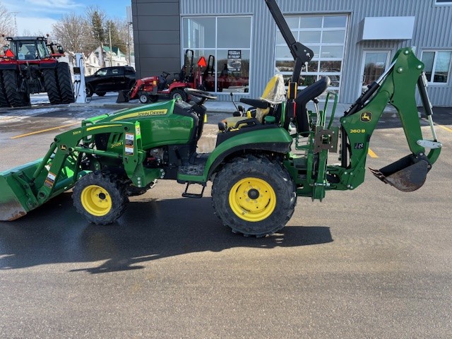 Tractors  John Deere 2025R Tractor Loader Backhoe Photo