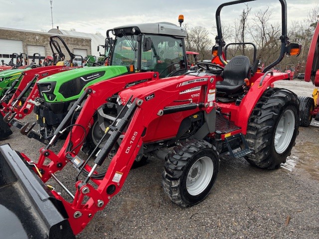 Tractors  Massey Ferguson 1740 Tractor & Loader Photo
