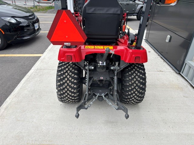 Tractors  Massey Ferguson 1GC.23 Tractor & Loader Photo
