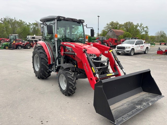 Massey Ferguson 2M.60 H Tractor & Loader