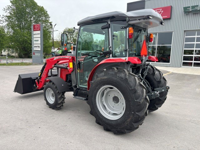 Tractors  Massey Ferguson 2M.60 H Tractor & Loader Photo