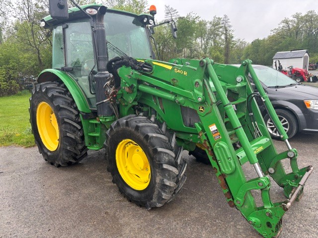 John Deere 5125R Tractor and Loader