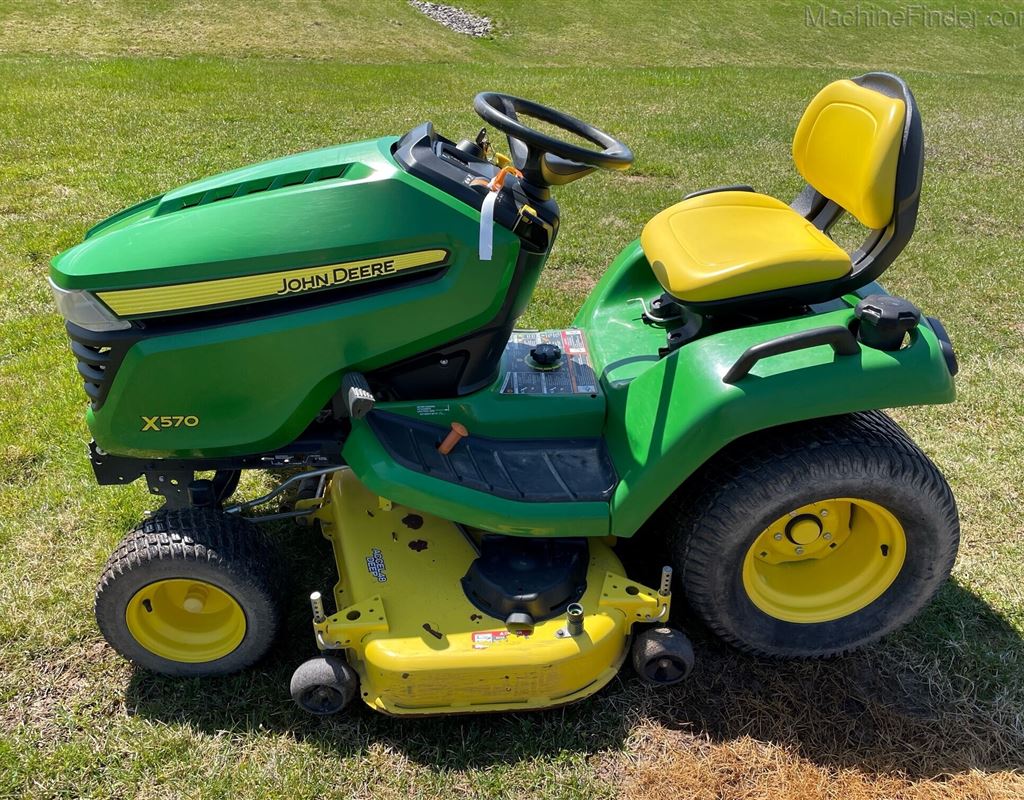 2017 JOHN DEERE X570 Lawn Tractor