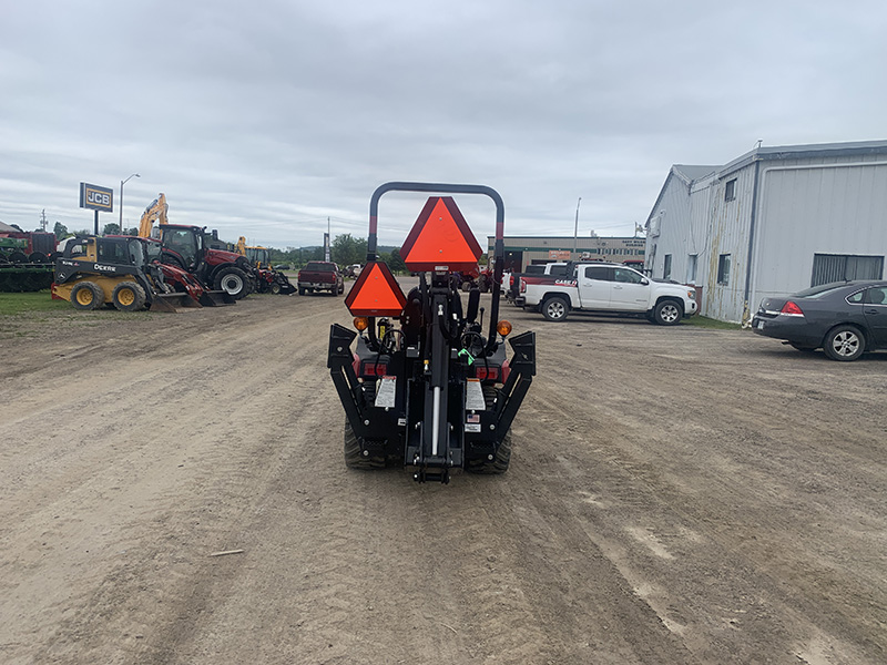 2022 YANMAR SA221 TRACTOR WITH LOADER AND BACKHOE (TLB)