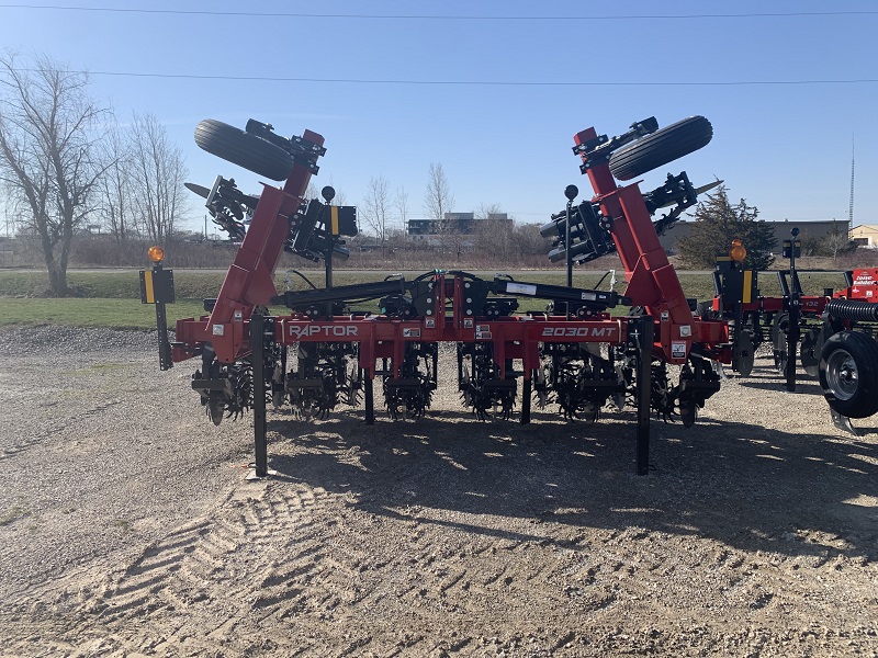 2022 UNVERFERTH 2030 MT RAPTOR 8 ROW STRIP TILLER