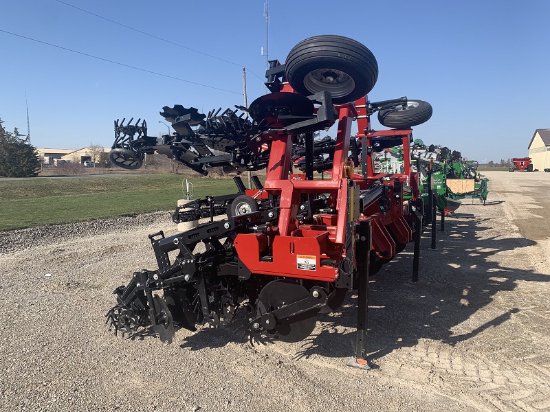 2022 UNVERFERTH 2030 MT RAPTOR 8 ROW STRIP TILLER