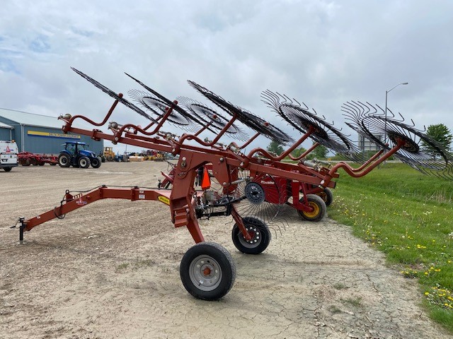 2022 PEQUEA MCR10 WHEEL RAKE