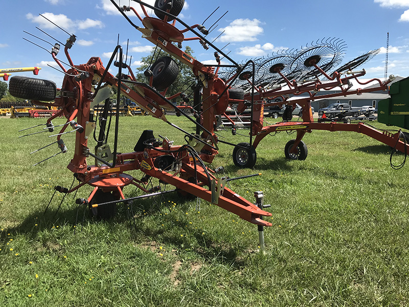 2022 PEQUEA TT6202 HAY TEDDER