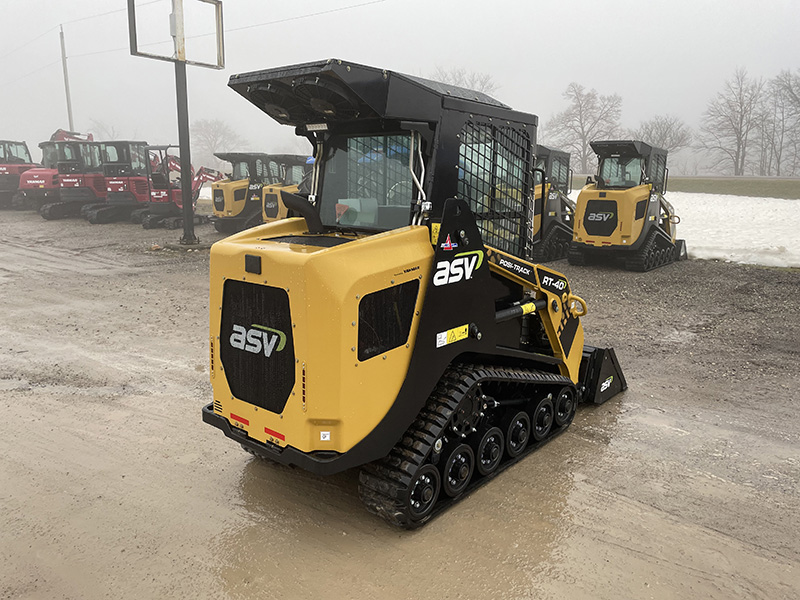 2023 RT-40 COMPACT RUBBER TRACK LOADER