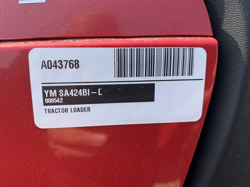 2022 YANMAR SA424 TRACTOR WITH LOADER