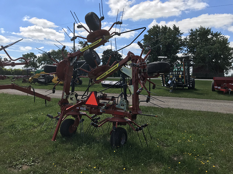 2022 PEQUEA TT6202 HAY TEDDER