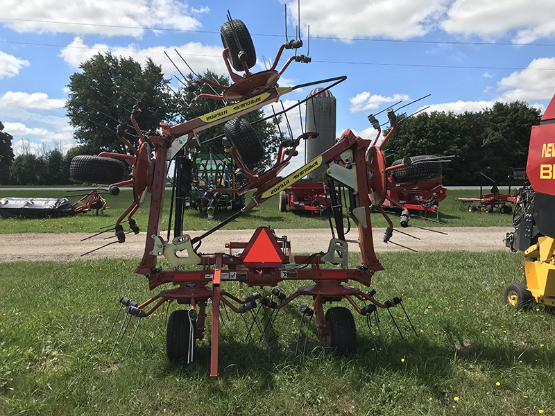 2022 PEQUEA TT6202 HAY TEDDER