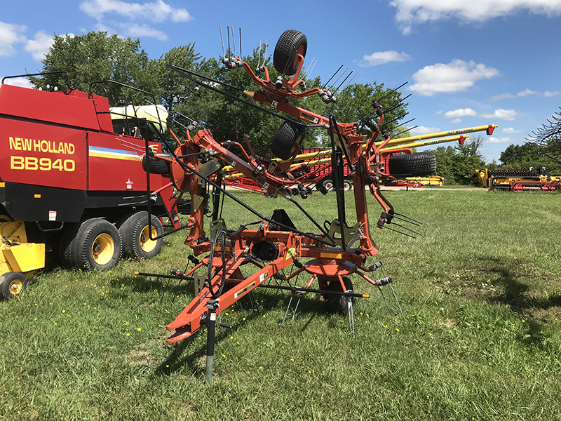 2022 PEQUEA TT6202 HAY TEDDER