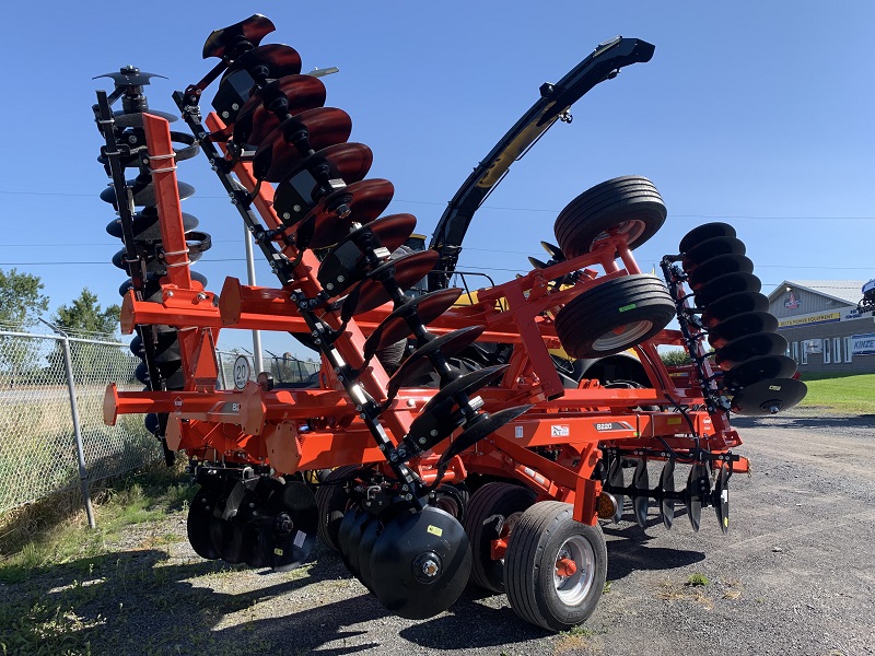 2023 KUHN 8220-22W TANDEM DISC HARROW