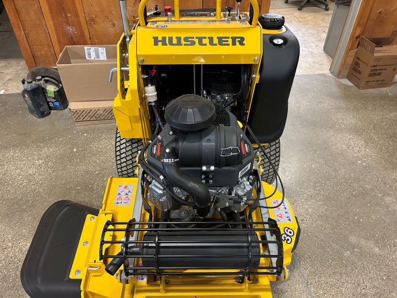 2022 HUSTLER SUPER S 36 INCH ZERO TURN MOWER