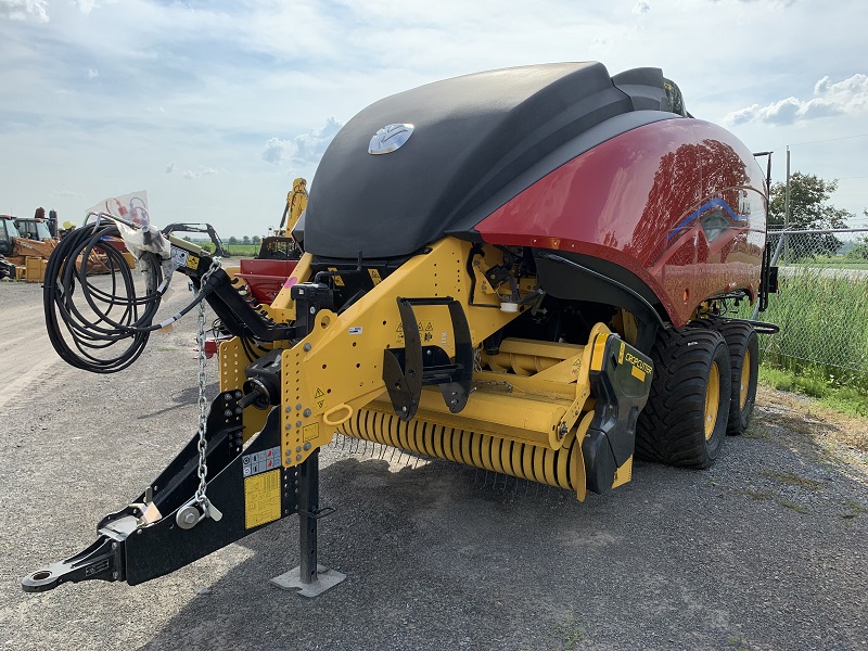 2023 NEW HOLLAND 330R PLUS BIG SQUARE BALER