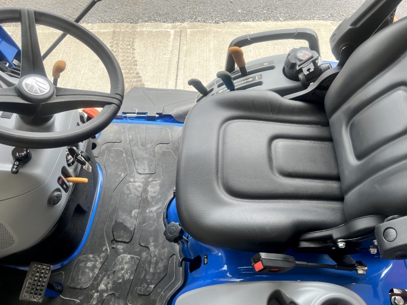 2024 NEW HOLLAND WORKMASTER 25S TRACTOR WITH LOADER AND MOWER***0% FOR 48 MONTHS***
