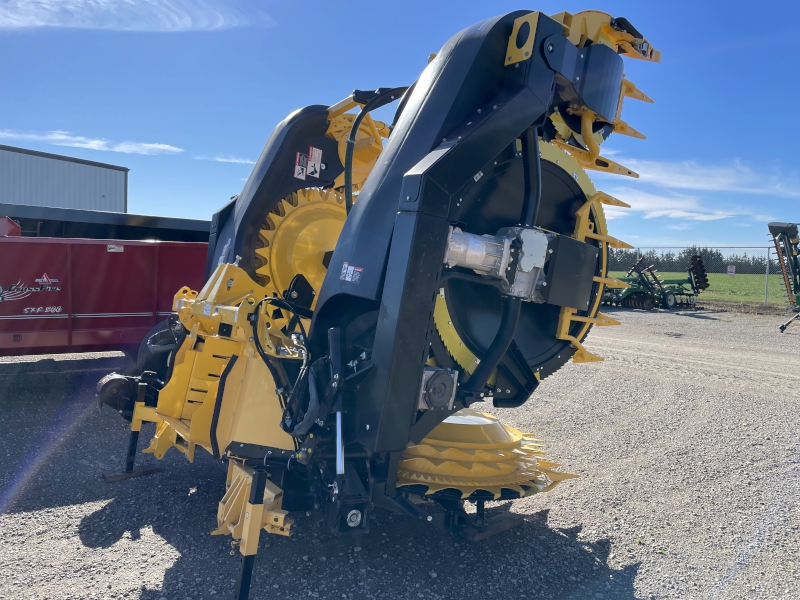 2023 NEW HOLLAND 750B SFI PLUS 10 ROW CORN HEAD ***CASH PRICE***