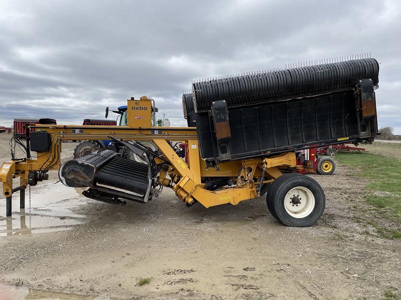 2014 OXBO 334 TRIPLE HEAD HAY & FORAGE WINDROW MERGER