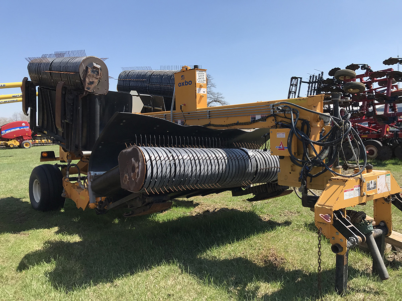 2014 OXBO 330 TRIPLE HEAD HAY & FORAGE WINDROW MERGER