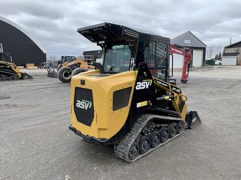 2023 RT-40 COMPACT TRACK LOADER