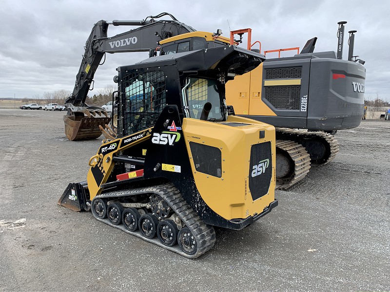 2023 RT-40 COMPACT TRACK LOADER