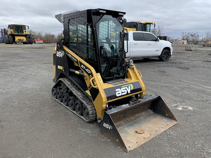 2023 RT-40 COMPACT TRACK LOADER