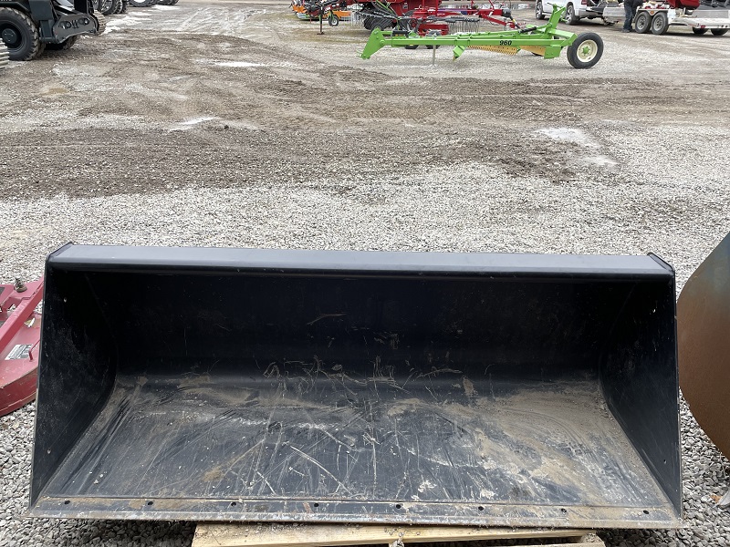 2022 NH 72 INCH BUCKET