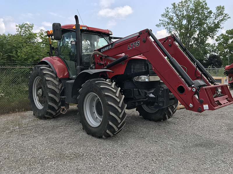 2015 CASE IH PUMA 185 TRACTOR WITH LOADER