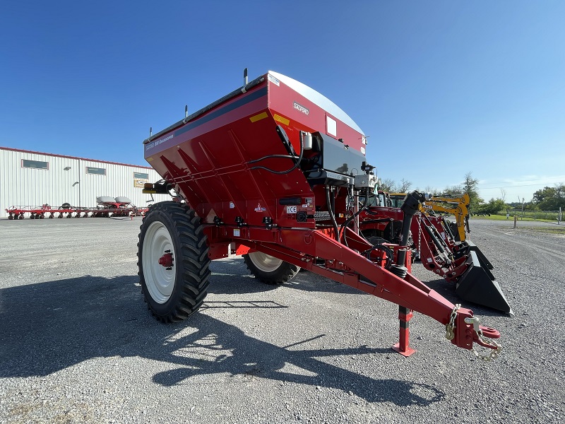 2023 SALFORD GRASSHOPPER HDR PULL-TYPE SPINNER FERTILIZER SPREADER