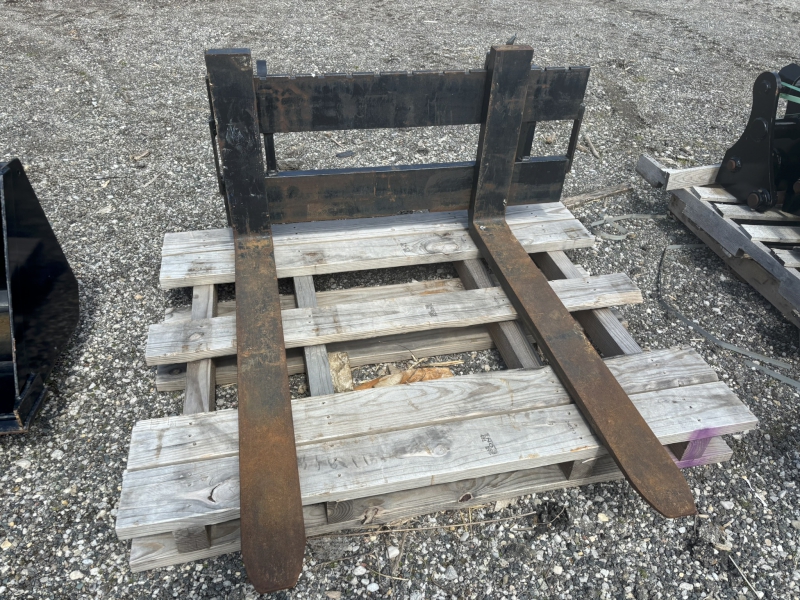 2022 YANMAR 48 INCH PALLET FORKS