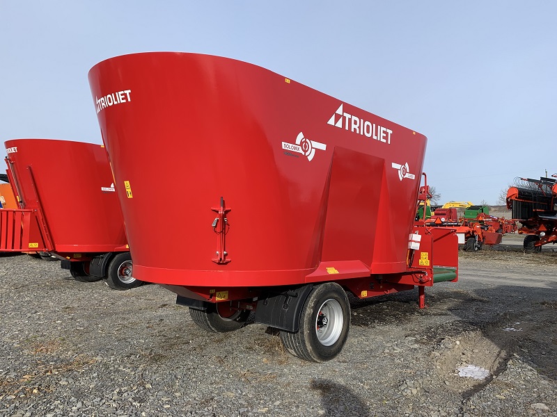 2023 TRIOLIET SOLOMIX 2 2000 VLH-B TMR FEED MIXER