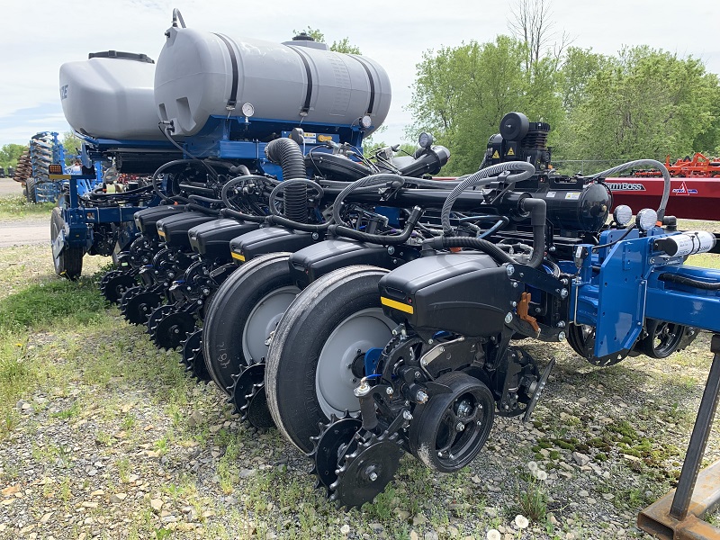 2024 KINZE 5900 16R30 PLANTER ***SPECIAL PRICING***