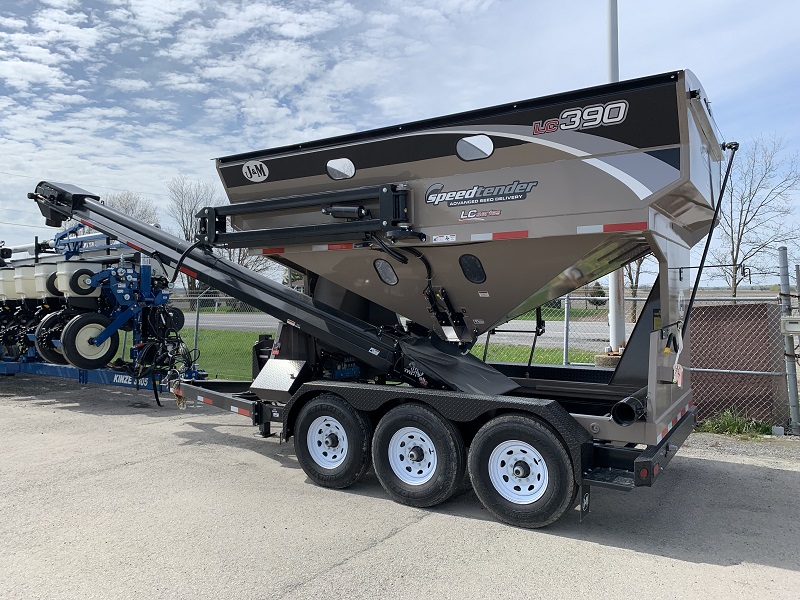 2024 J & M LC 390 SPEED TENDER