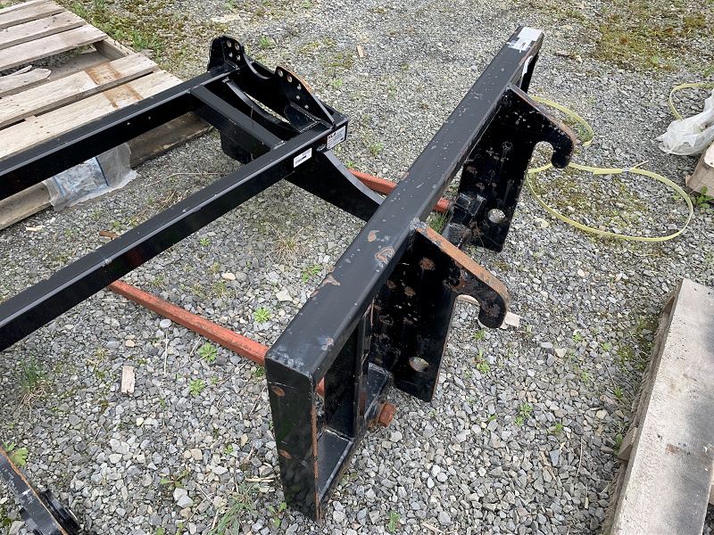 2015 HORST DOUBLE PRONG BALE SPEAR