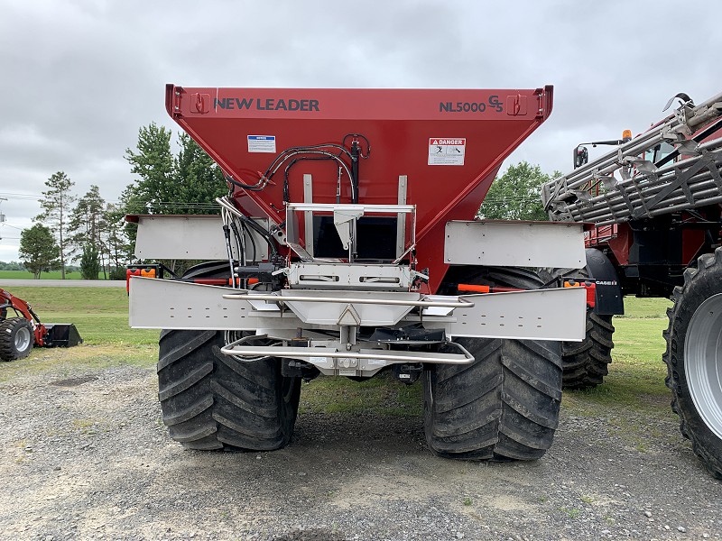 2023 CASE IH TITAN 4540 FLOATER WITH NEW LEADER NL5000 G5 SPINNER SPREADER