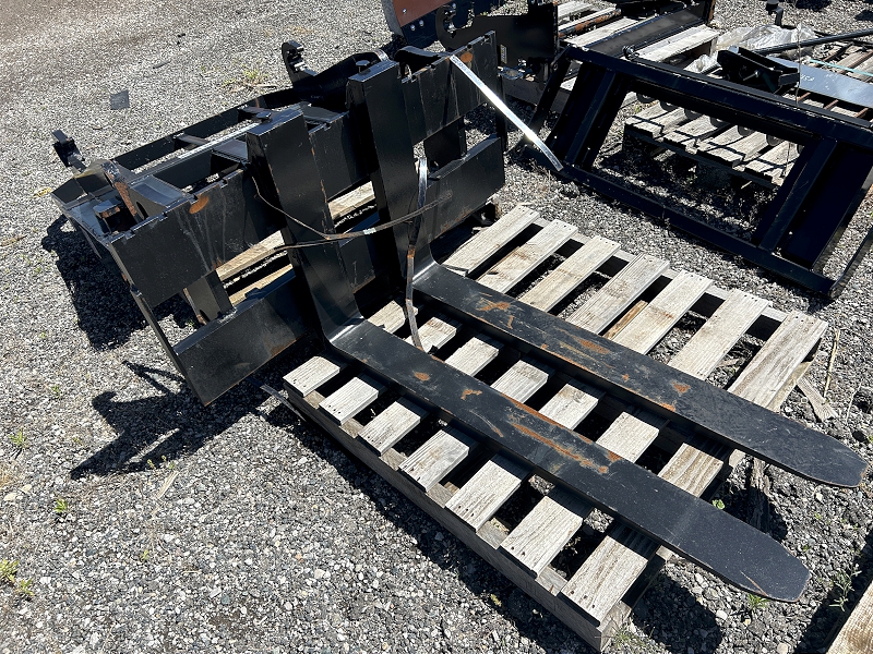 2023 YANMAR CLASS 3 PALLET FORKS